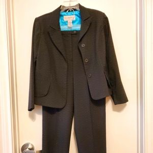 Women's business suit